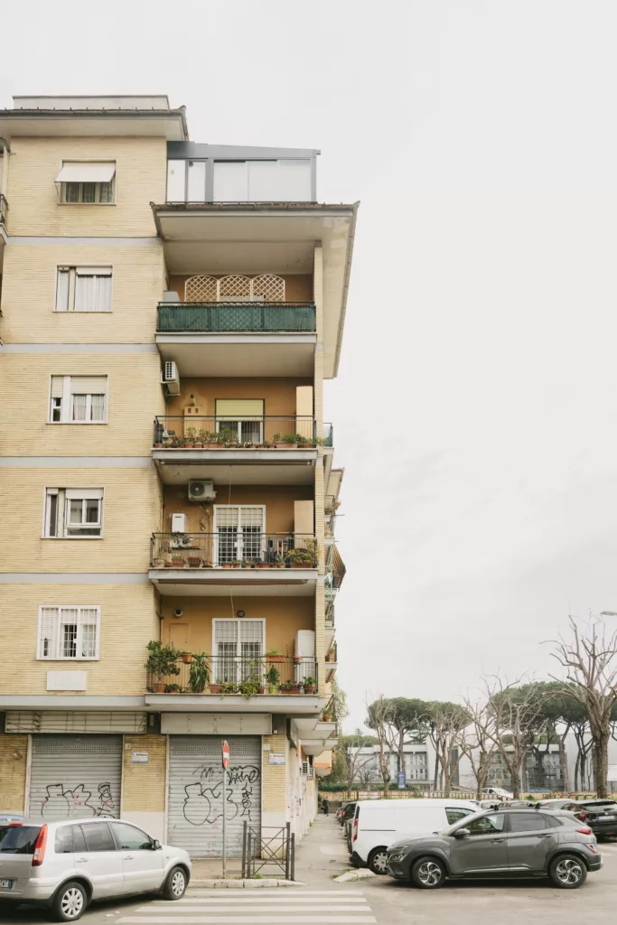 English Gatherings Lead to Spiritual Quests in Rome